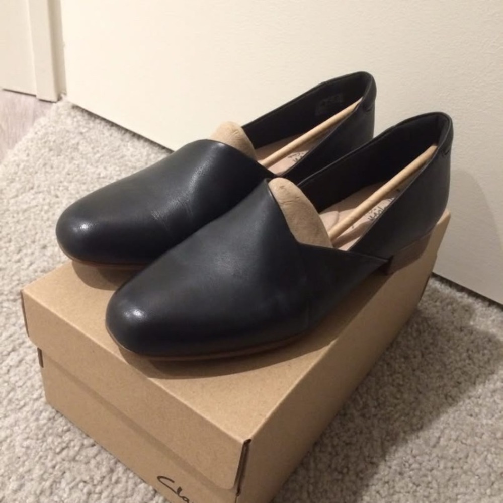 Clarks Black Leather Flats Juliet Palm Slip On